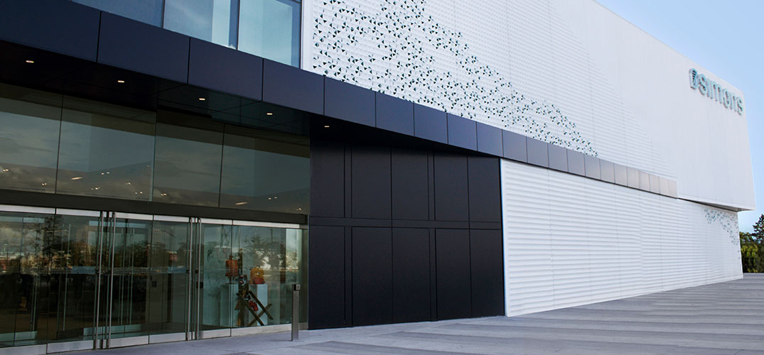 Aluminum Cladding on Square One Shopping Centre, image 9, La Maison Simons, Mississauga, Alumitex